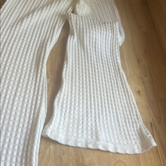 Elegant White Women's Pants - Picture 2 of 11